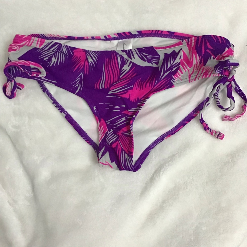Twenty One Bikini Bottoms size small
